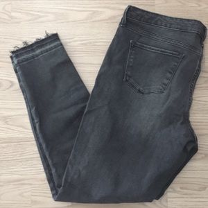 PRICE DROP! Mossimo skinny jeans size 14